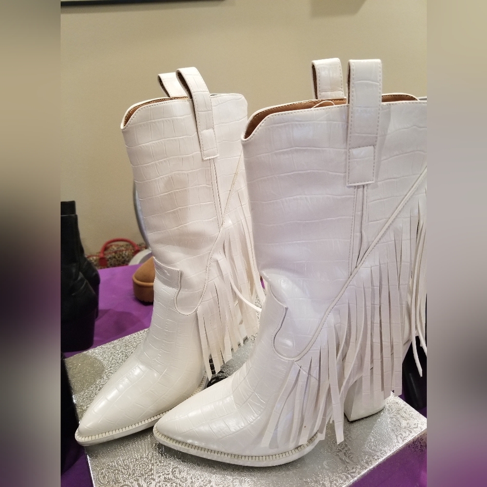 White Cowgirl Boots w/Fringe